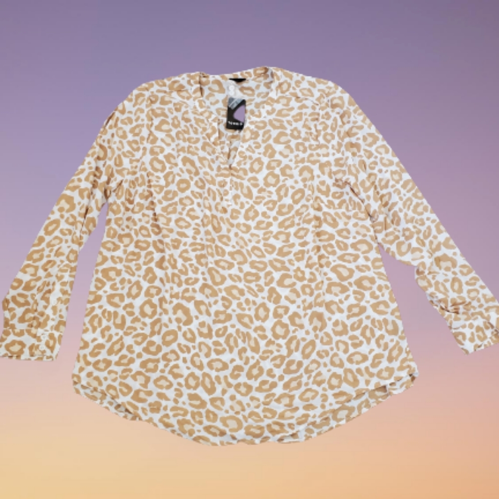 Torrid plus animal leopard print v neck top, 2X, beige - Picture 6 of 15